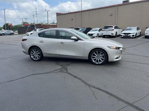 2025 Mazda Mazda3 FWD w/Preferred Package