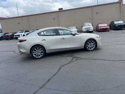 2025 Mazda Mazda3 FWD w/Preferred Package