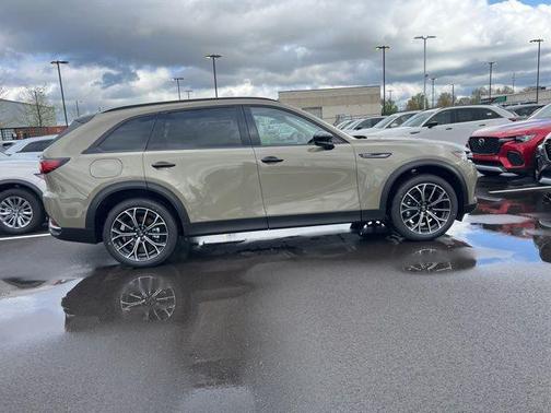 2025 Mazda CX-70 PHEV Premium Package