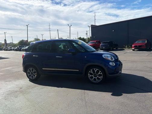 Blue 2015 FIAT 500L Trekking