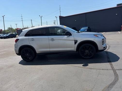Silver 2025 Mitsubishi Outlander Sport 2.0 LE