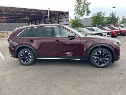 2025 Mazda CX-90 PHEV Premium Plus