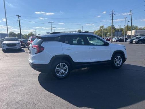 2022 GMC Terrain SLE