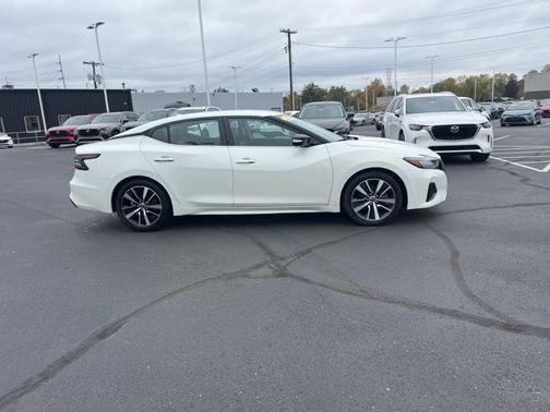 2023 Nissan Maxima SV Xtronic CVT