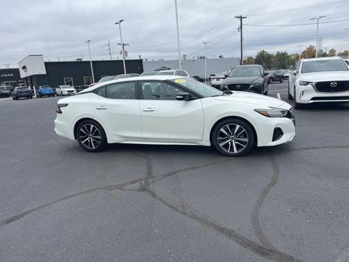 2023 Nissan Maxima SV Xtronic CVT