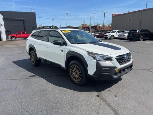 Crystal White Pearl 2023 Subaru Outback Wilderness