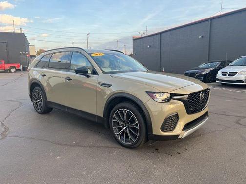 2025 Mazda CX-70 PHEV Premium Package