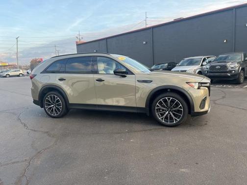 2025 Mazda CX-70 PHEV Premium Package