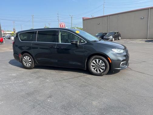 2024 Chrysler Pacifica Hybrid Select