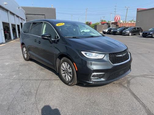 2024 Chrysler Pacifica Hybrid Select