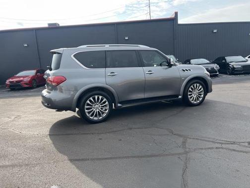2017 INFINITI QX80 Base