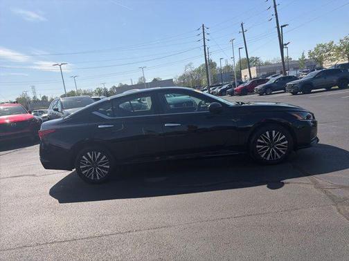 Super Black 2025 Nissan Altima 2.5 SV