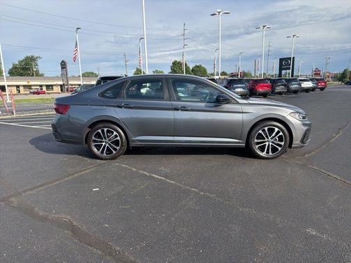 Platinum Gray Metallic 2025 Volkswagen Jetta 1.5T Sport