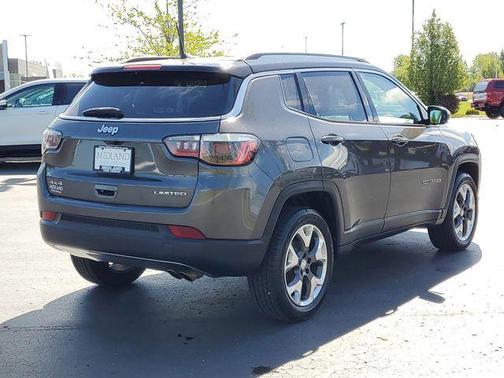 Granite Crystal Metallic Clearcoat 2019 Jeep Compass Limited