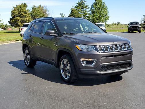 Granite Crystal Metallic Clearcoat 2019 Jeep Compass Limited