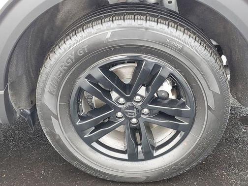 Star White Metallic Tri-Coat 2024 Ford Explorer XLT