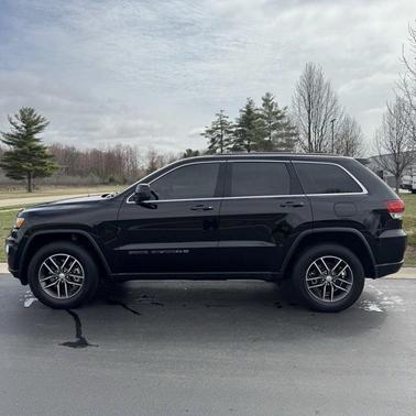 2022 Jeep Grand Cherokee Laredo