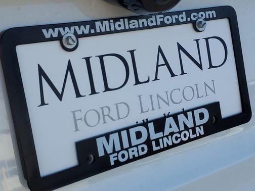 Pristine White Metallic Tri-Coat 2026 Lincoln Aviator Reserve AWD