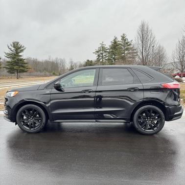 2022 Ford Edge ST Line
