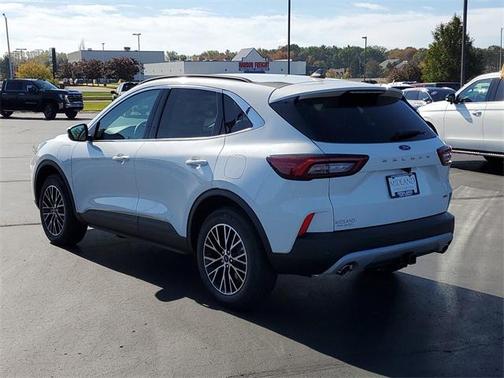 2026 Ford Escape PHEV SE