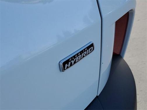 2026 Ford Escape PHEV SE