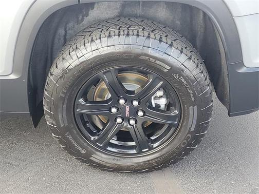 2023 GMC Acadia AWD AT4