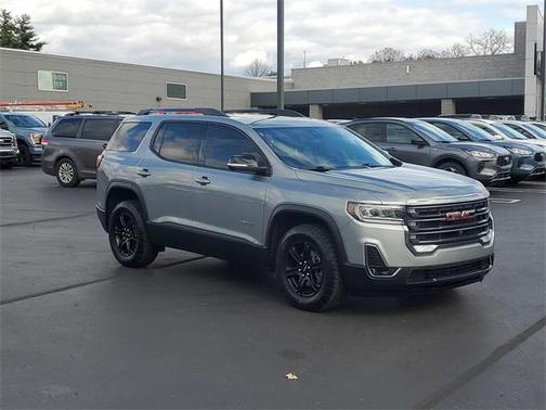 2023 GMC Acadia AWD AT4
