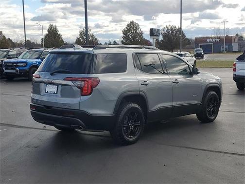 2023 GMC Acadia AWD AT4
