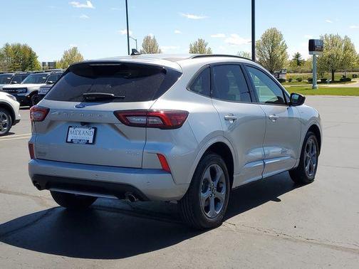 Iconic Silver Metallic 2024 Ford Escape ST-Line