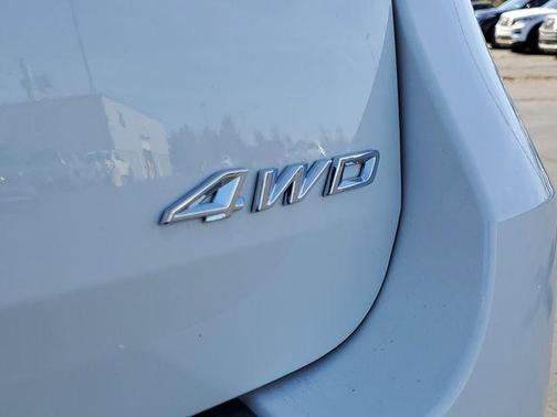 Star White Metallic Tri-Coat 2026 Ford Explorer Active