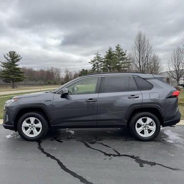 2019 Toyota RAV4 Hybrid XLE