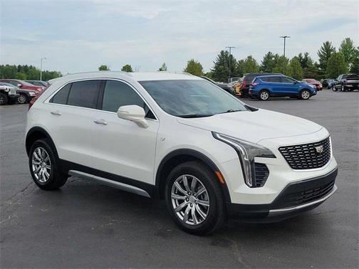 2022 Cadillac XT4 Premium Luxury
