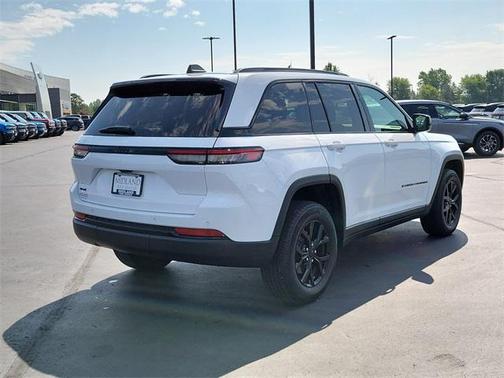 2024 Jeep Grand Cherokee Altitude
