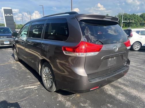 2013 Toyota Sienna XLE