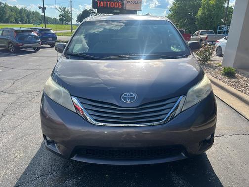 2013 Toyota Sienna XLE