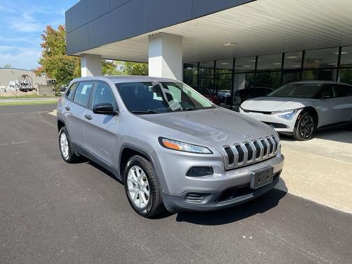 2017 Jeep Cherokee Sport