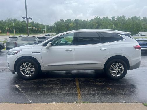 2021 Buick Enclave Essence