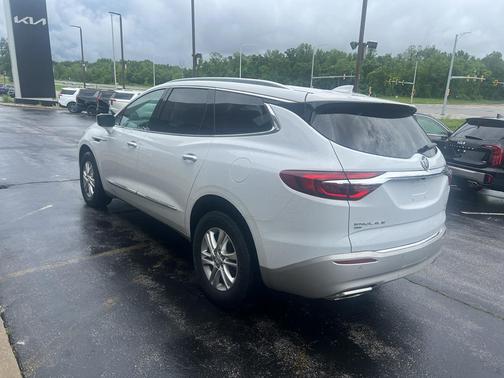 2021 Buick Enclave Essence