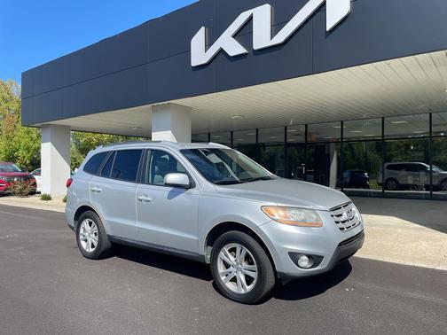 2011 Hyundai SANTA FE SE