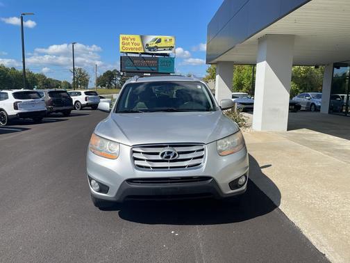 2011 Hyundai SANTA FE SE
