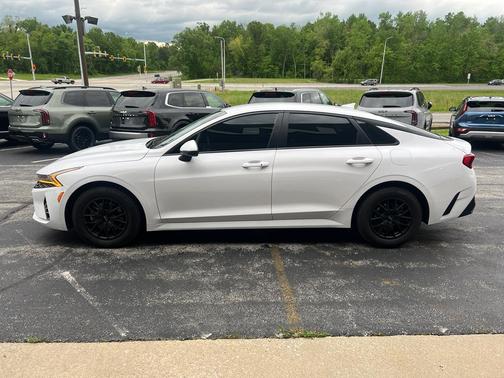 2022 Kia K5 LXS