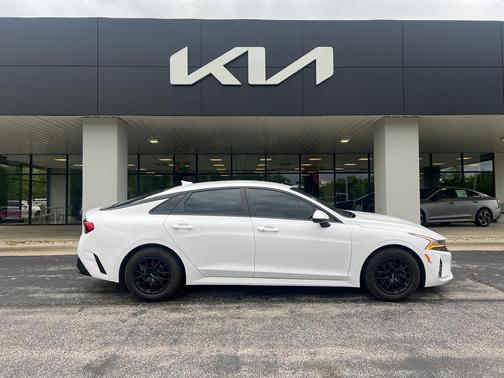 2022 Kia K5 LXS