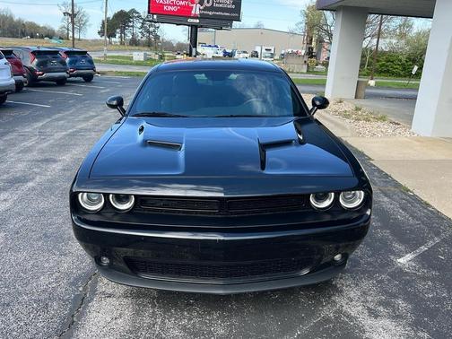 2021 Dodge Challenger SXT