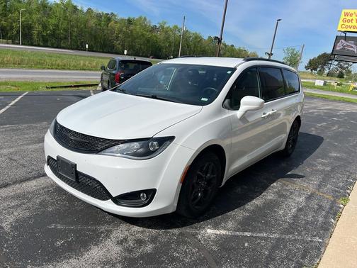 2019 Chrysler Pacifica Touring-L Plus