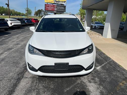 2019 Chrysler Pacifica Touring-L Plus