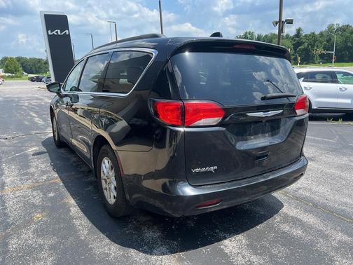2020 Chrysler Voyager LXI