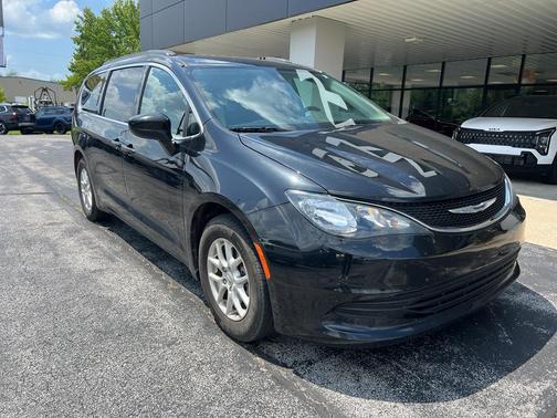 2020 Chrysler Voyager LXI