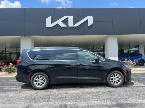 2020 Chrysler Voyager LXI