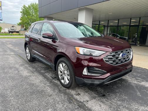2023 Ford Edge Titanium