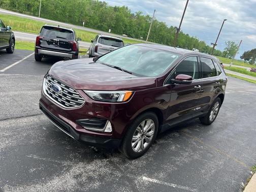 2023 Ford Edge Titanium